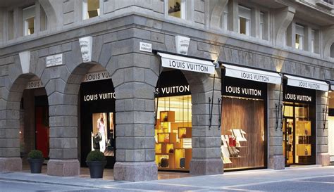 louis vuitton al centr oggi è.com aperto|louis vuitton italy stores.